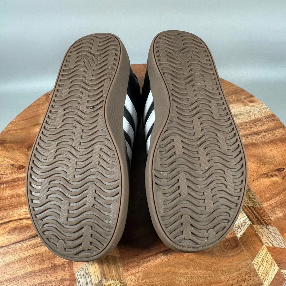 Adidas VL Court 3.0 Kids Sneakers Black White Gum Sole Size 1 US ID6301